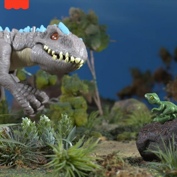 Jurassic World Thrashing Indominus Rex Dinosaur - Picture 3 of 10